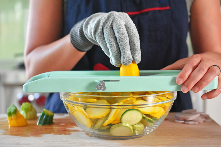 Lemon Garlic Chicken Parchment Packets by Michelle Tam http://nomnompaleo.com