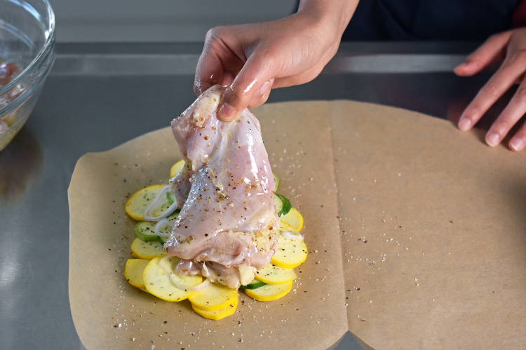 Lemon Garlic Chicken Parchment Packets by Michelle Tam http://nomnompaleo.com