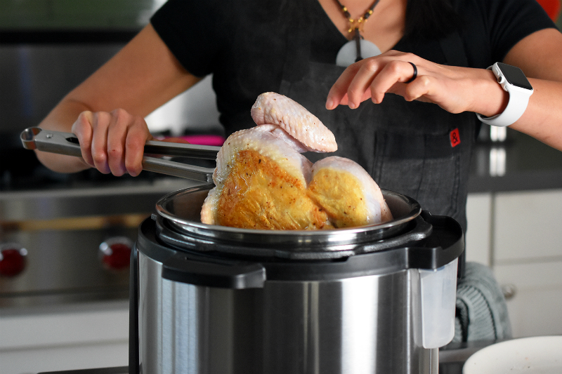 Instant Pot (Pressure Cooker) Chicken and Gravy by Michelle Tam / Nom Nom Paleo http://nomnompaleo.com